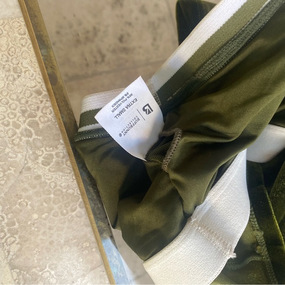 BuffBunny  Disco short olive green velvet top - Picture 4 of 8